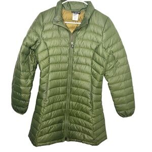 Patagonia goose down puffer coat women’s size small green